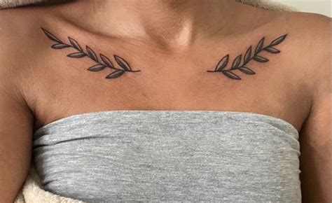 Tatuajes pequeños en el pecho para mujeres。